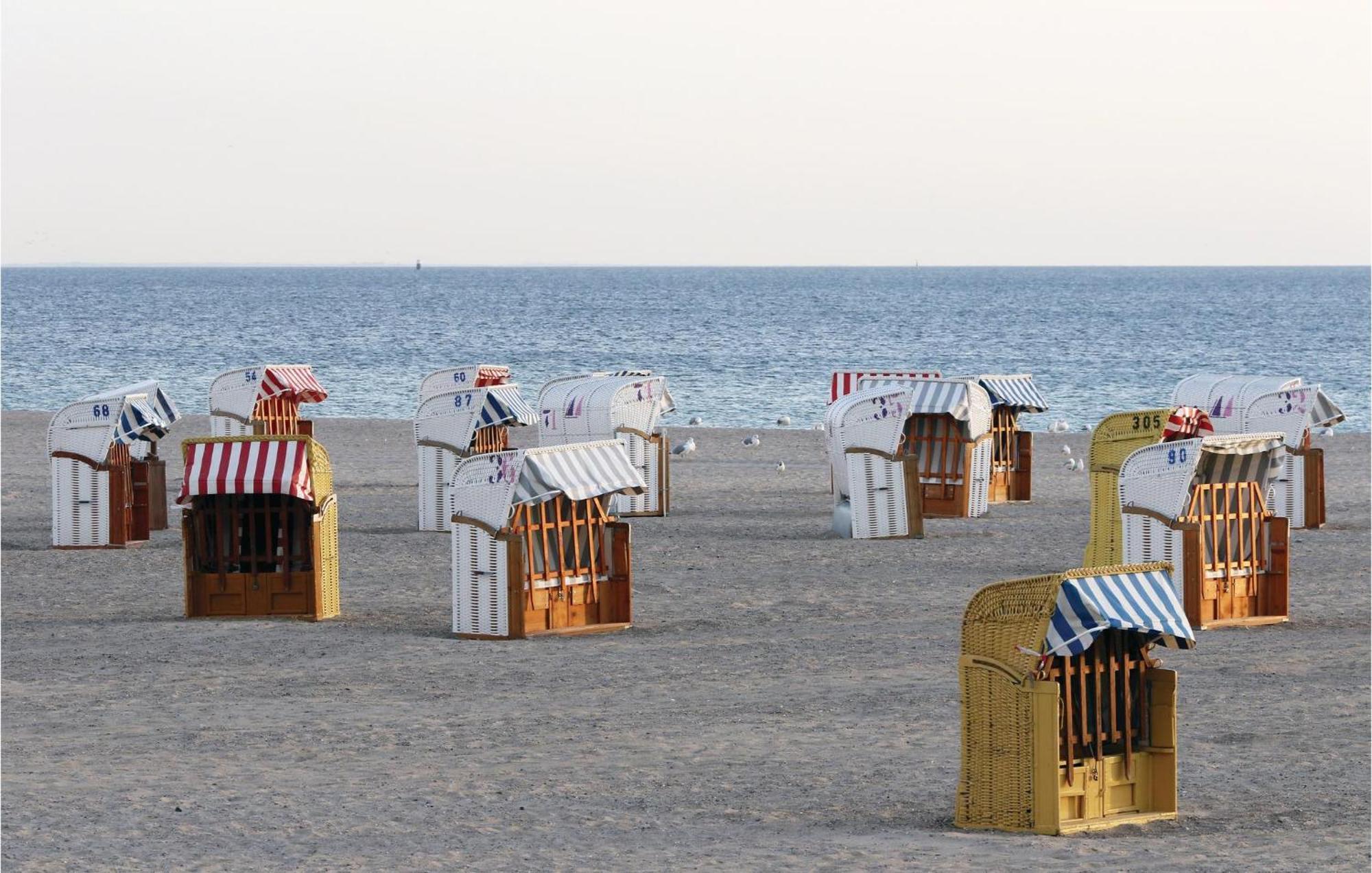 2 Bedroom Awesome In Travemuende *